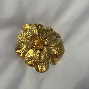 Fashion Jewelry Radiant Gold Floral Brooch